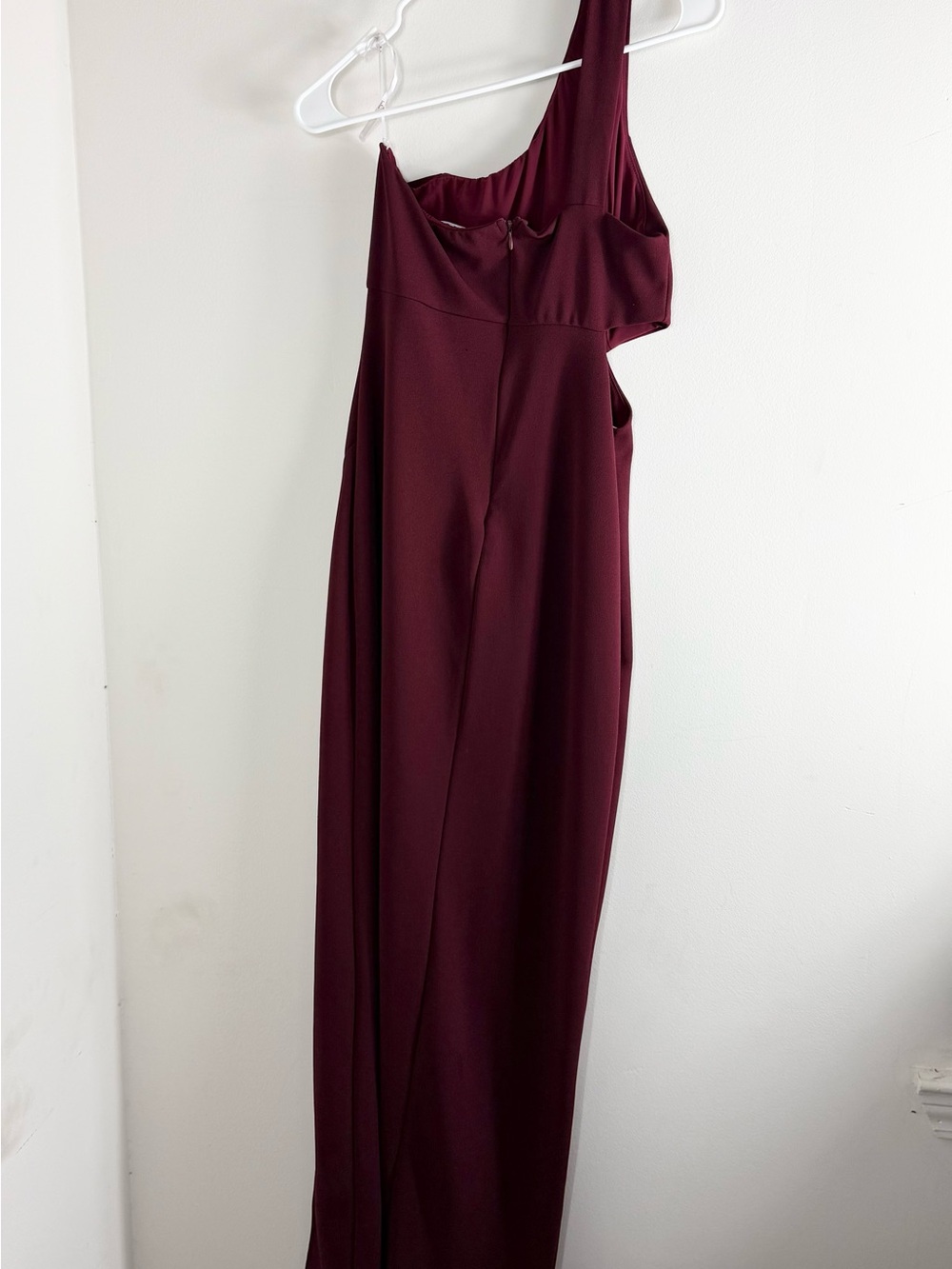 LULU's Wine One-Shoulder Cutout Maxi Dress Size Medium - Picture 3 of 6